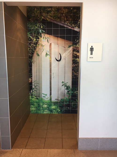 outhouse_airportb